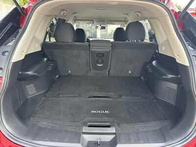 2017 Nissan Rogue, $10900. Photo 12