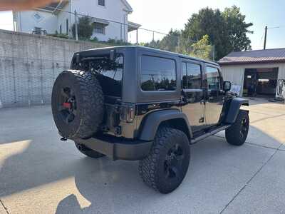 2014 Jeep Wrangler Unlimited, $14900. Photo 2