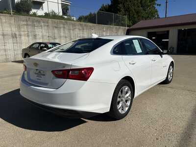 2023 Chevrolet Malibu, $16500. Photo 2