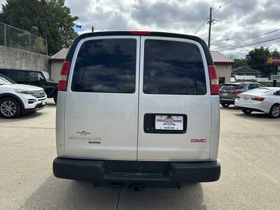 2015 GMC Van,Passenger, $14900. Photo 3