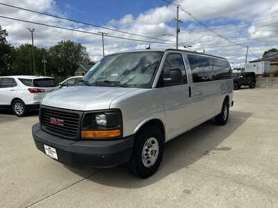 2015 GMC Van,Passenger, $14900. Photo 6