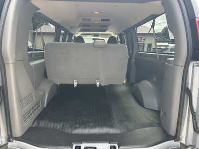 2015 GMC Van,Passenger, $14900. Photo 10