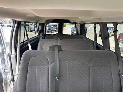 2015 GMC Van,Passenger, $14900. Photo 12
