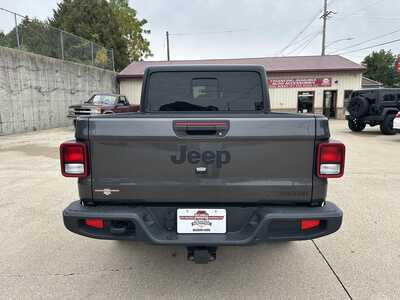 2020 Jeep Gladiator, $23900. Photo 3