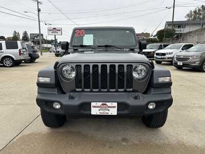 2020 Jeep Gladiator, $23900. Photo 7