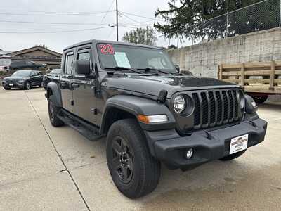 2020 Jeep Gladiator, $23900. Photo 8
