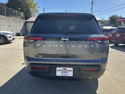 2023 Nissan Pathfinder, $22900. Photo 3