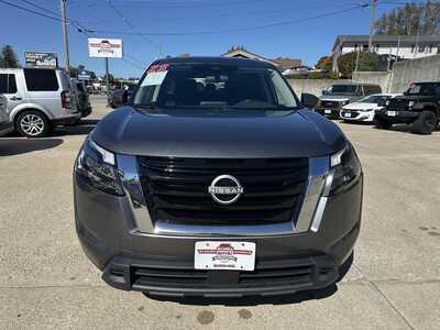 2023 Nissan Pathfinder, $22900. Photo 7