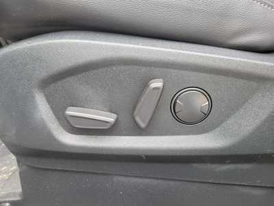 2021 Ford Edge, $29900.00. Photo 10