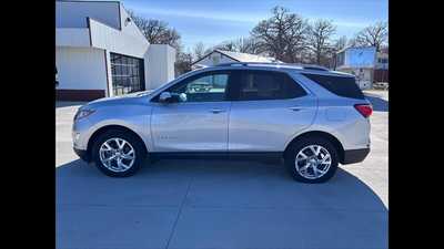 2020 Chevrolet Equinox, $21900.00. Photo 2