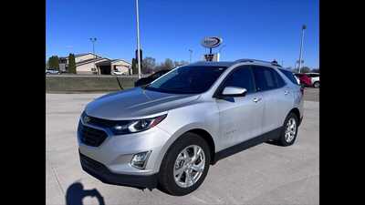 2020 Chevrolet Equinox, $19900.00. Photo 3