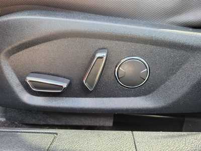 2020 Ford Fusion, $19900.00. Photo 11