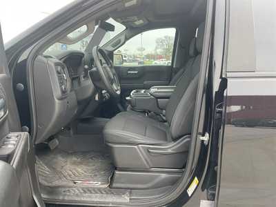 2021 Chevrolet 1500 Crew Cab, $43900.00. Photo 12