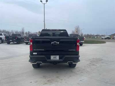 2021 Chevrolet 1500 Crew Cab, $43900.00. Photo 6