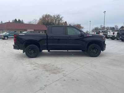 2021 Chevrolet 1500 Crew Cab, $45900.00. Photo 1