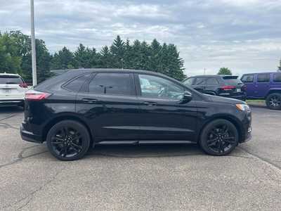 2019 Ford Edge, $27900.00. Photo 1