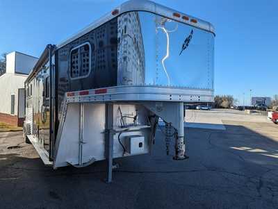2007 Featherlite HORSE TRAILER, $39900.00. Photo 3
