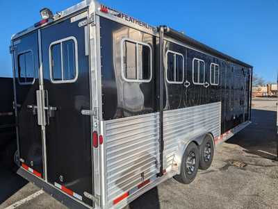 2007 Featherlite HORSE TRAILER, $39900.00. Photo 7
