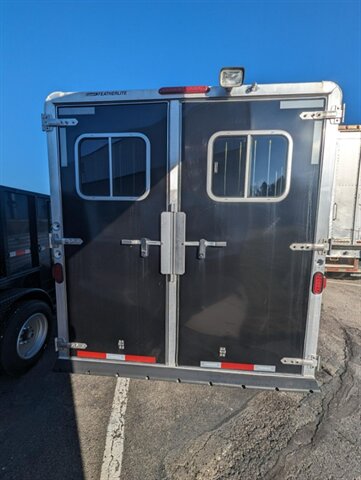 2007 Featherlite HORSE TRAILER, $39900.00. Photo 8