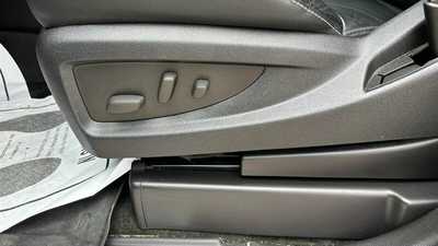 2014 Chevrolet 1500 Crew Cab, $22900.00. Photo 12