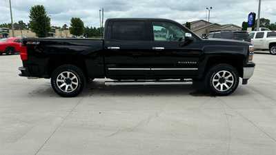 2014 Chevrolet 1500 Crew Cab, $22900.00. Photo 1