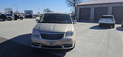 2015 Chrysler Town & Country, $9995.00. Photo 7