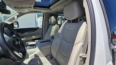 2020 Cadillac Escalade, $48900.00. Photo 12