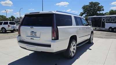 2020 Cadillac Escalade, $48900.00. Photo 5