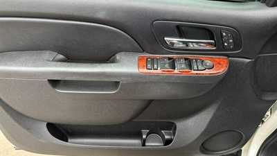 2011 Chevrolet 1500 Crew Cab, $0.00. Photo 11