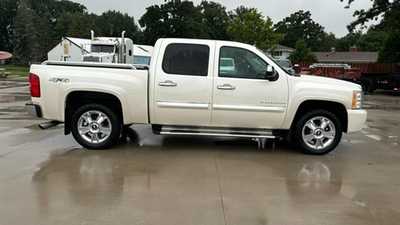 2011 Chevrolet 1500 Crew Cab, $0.00. Photo 1