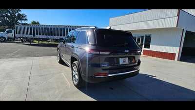 2023 Jeep Grand Cherokee, $40900.00. Photo 4