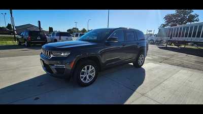 2023 Jeep Grand Cherokee, $40900.00. Photo 9