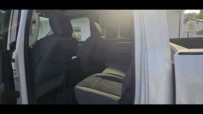 2018 RAM 1500 Crew Cab, $26900.00. Photo 10