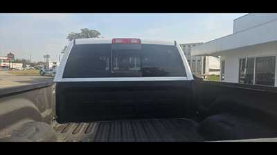 2018 RAM 1500 Crew Cab, $26900.00. Photo 9