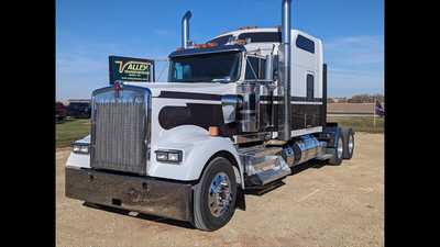 2021 Kenworth W900, $0.00. Photo 3
