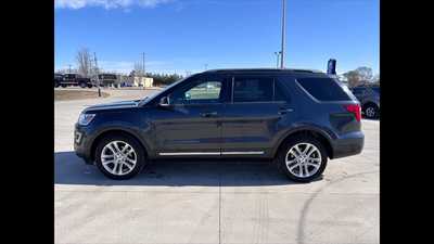 2017 Ford Explorer, $0.00. Photo 2