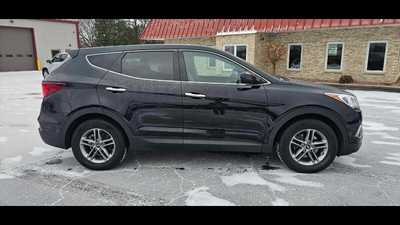 2018 Hyundai Santa Fe, $15900.00. Photo 1