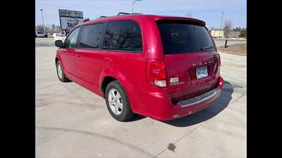 2013 Dodge Caravan, Grand, $0.00. Photo 3