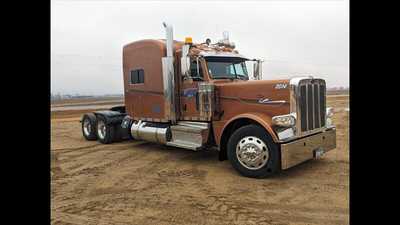 2020 Peterbilt 389, $0.00. Photo 2