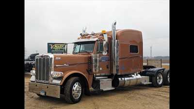 2020 Peterbilt 389, $0.00. Photo 1