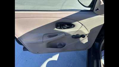 2002 Saturn S Series, $0.00. Photo 11