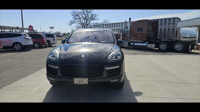 2018 Porsche Cayenne, $69900.00. Photo 11