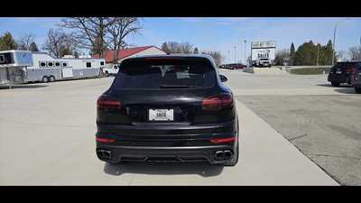 2018 Porsche Cayenne, $69900.00. Photo 6