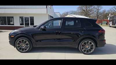 2018 Porsche Cayenne, $69900.00. Photo 7