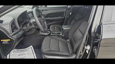 2017 Hyundai Elantra, $0.00. Photo 10