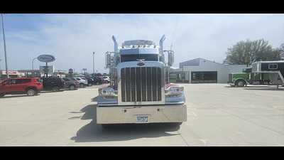 2022 Peterbilt 389, $0.00. Photo 5