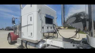 2022 Peterbilt 389, $0.00. Photo 6