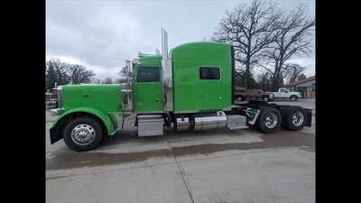 2019 Peterbilt 389, $0.00. Photo 2