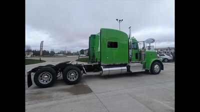 2019 Peterbilt 389, $0.00. Photo 3