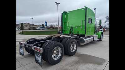 2019 Peterbilt 389, $0.00. Photo 4